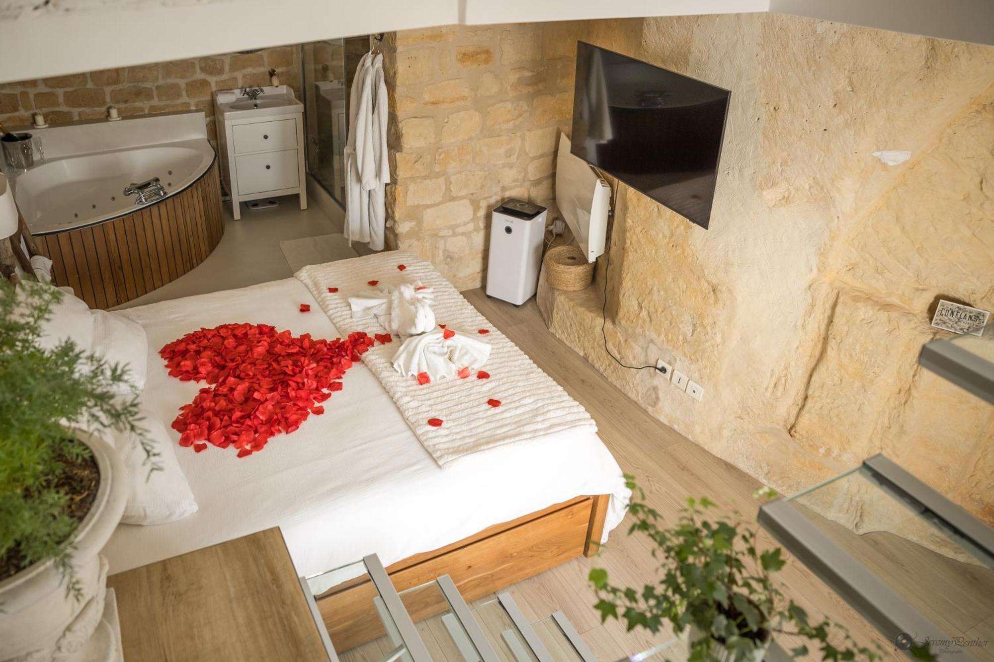 Apartamento Chez Millouz - Triplex Semi-Troglodyte Pontoise Exterior foto