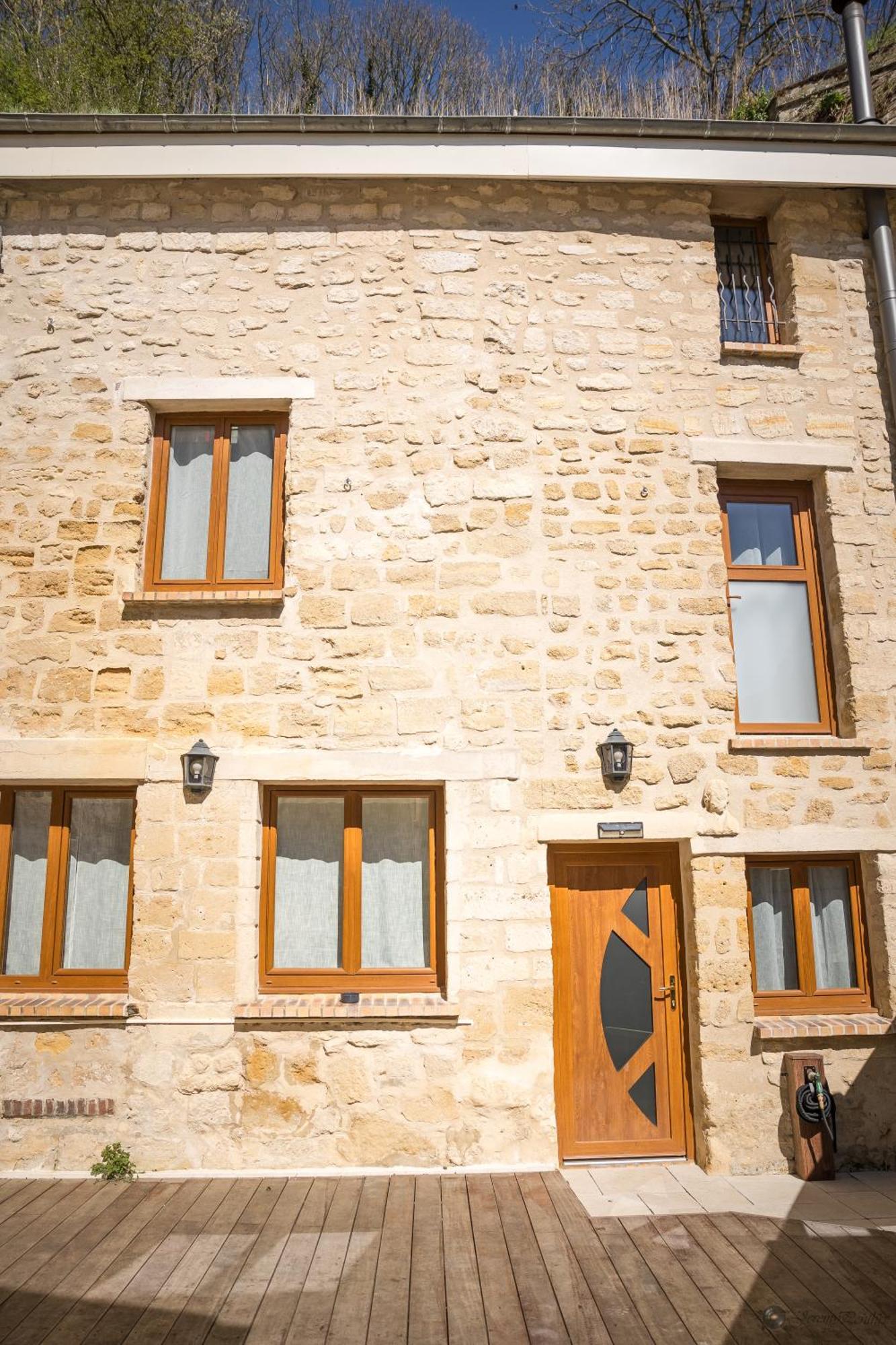 Apartamento Chez Millouz - Triplex Semi-Troglodyte Pontoise Exterior foto